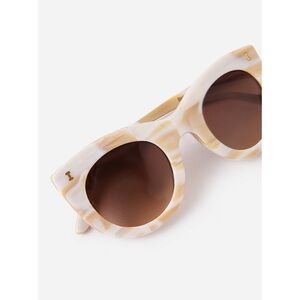 Illesteva Boca II Sunglasses in Amber Brown